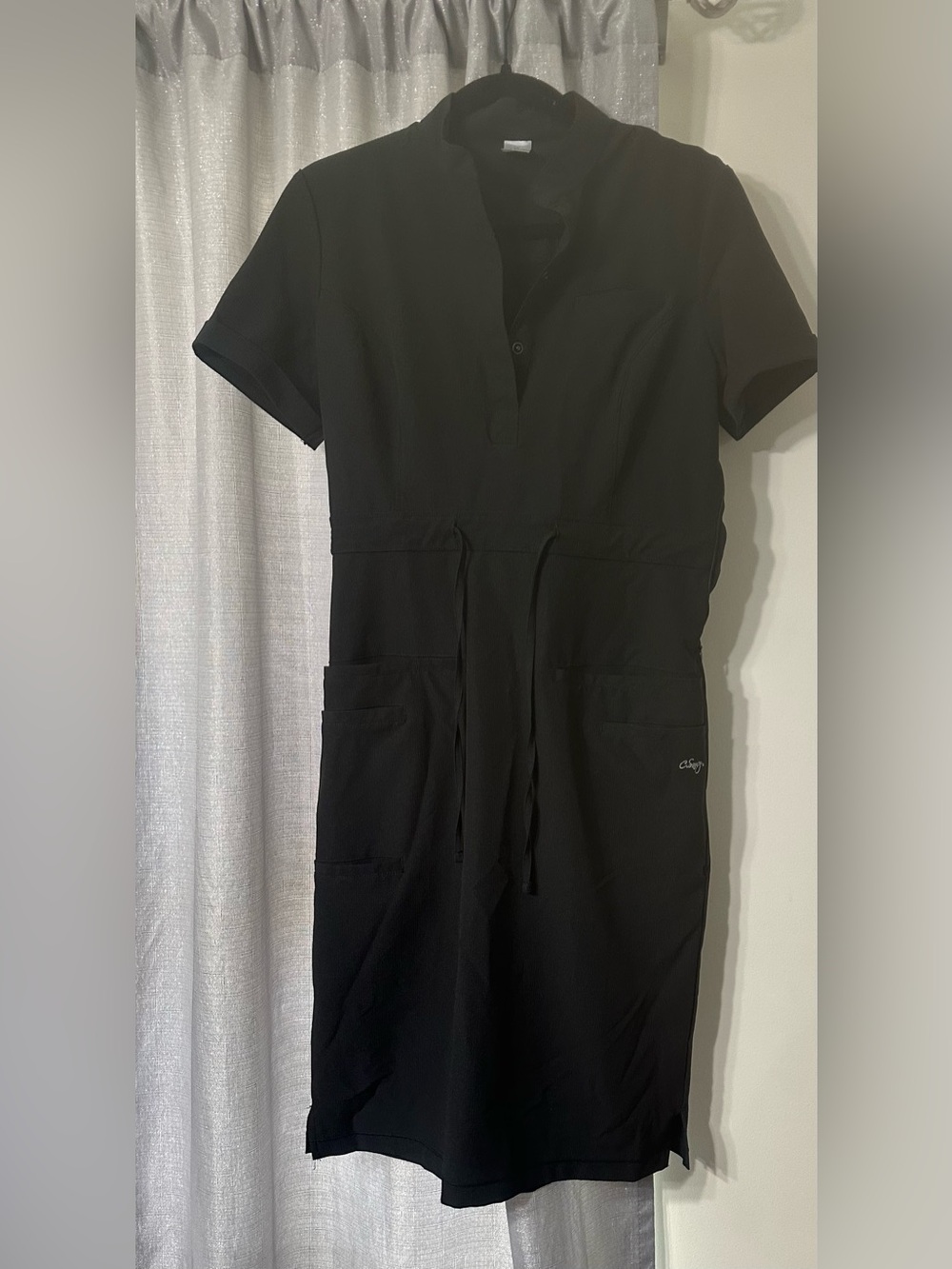 Women's C. Saucy black short-sleeve Scrub dress